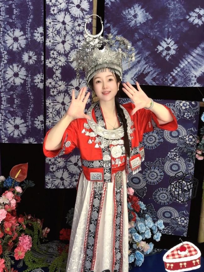 一场场民族风情下午茶在莎蔓莉莎全国各门店燃爆……