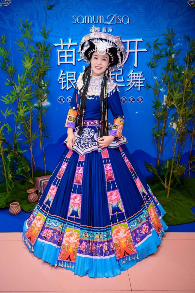 一场场民族风情下午茶在莎蔓莉莎全国各门店燃爆……