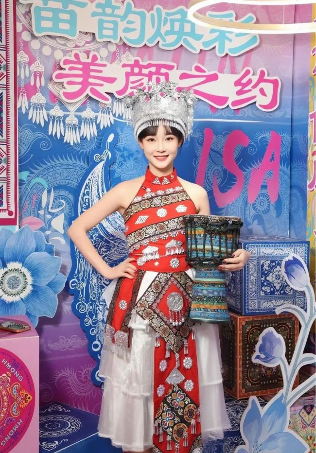 一场场民族风情下午茶在莎蔓莉莎全国各门店燃爆……