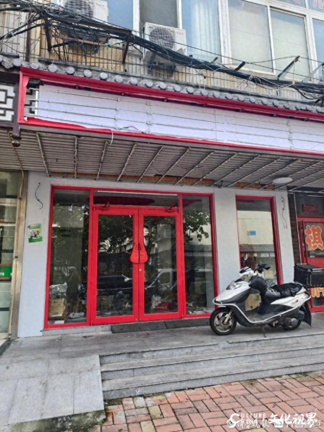 从“卷价格”到“卷质价比”，济南多家好想来闭店折射量贩零食业“内卷”新思路