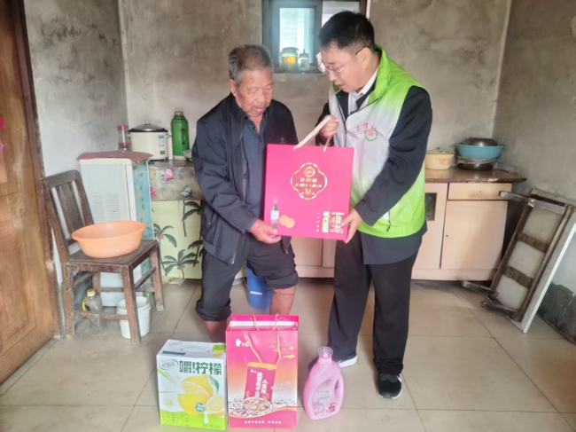 中秋走访暖人心，情牵困弱送温情 ——青岛莱西日庄镇开展“情系困难群体·中秋送关怀”走访慰问活动