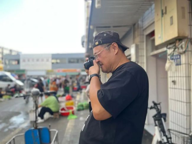 从孩童到花甲，在艺术的长河中彼此映照——郑忠与王秋高的知音岁月