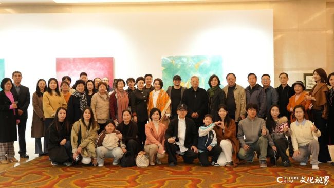 穿过方块叠嶂,遇见最真的自己 | “见自己·桑火尧作品展”昨日在济南开幕