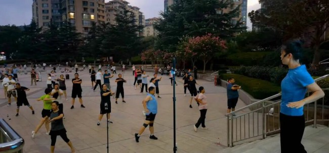 ﻿科学减重引领慢病防控新浪潮，“莱山模式”打造社区健康新标杆