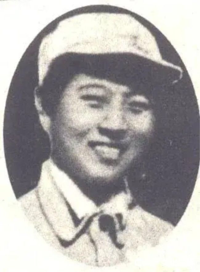 抗战印记丨辛锐:那半朵荷花,是她没说出口的女儿情