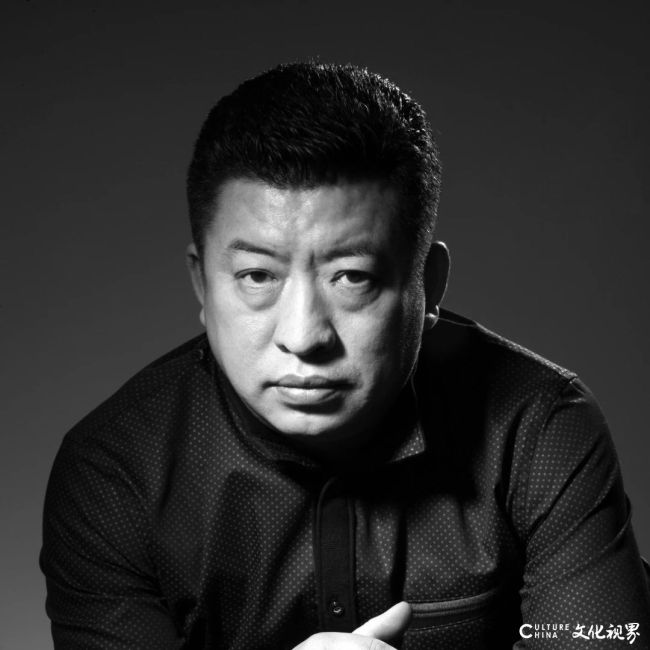 “千里秀色 风拂大地——王建国油画作品展（北京站）”12月25日将在云上美术馆开展