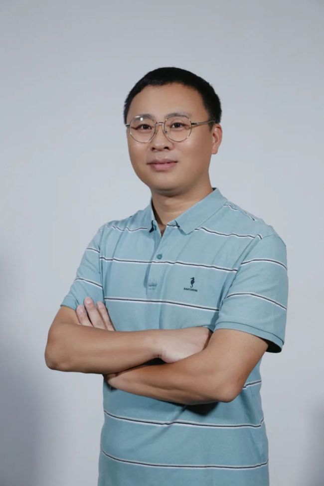 马卫巍·大写意花鸟小品 | 色彩明丽而不陷俗艳，构图简净而意蕴丰厚