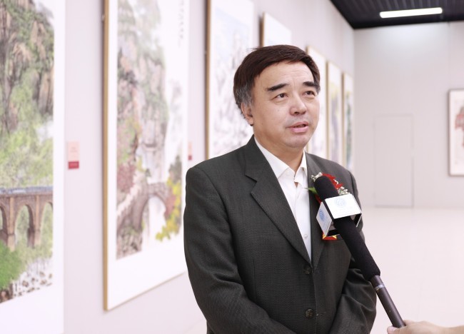 【DeepSeek谈艺】彭利铭·山水画 |笔底烟霞映山河 文心铸魂映时代