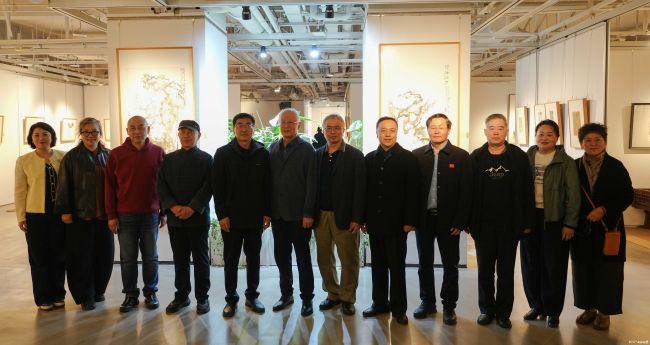 “弥纶万象——沈光伟、张宜中国画作品巡展(济南站)”今日上午开幕