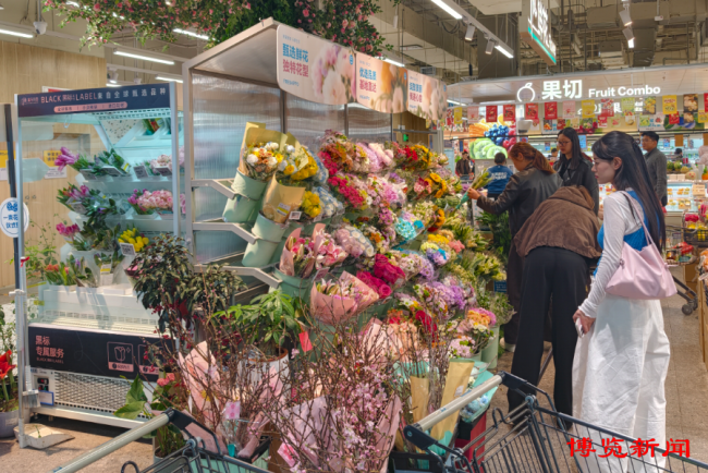 假期临近,淄博春日消费活力足