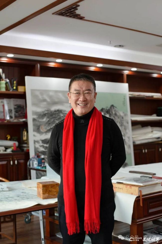 清刚藏温润，笔墨守山河——何占福的艺术坚守与人生修行