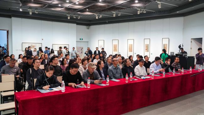 “春风十里——2026年陈金梅作品展”昨日在山东美术馆开幕