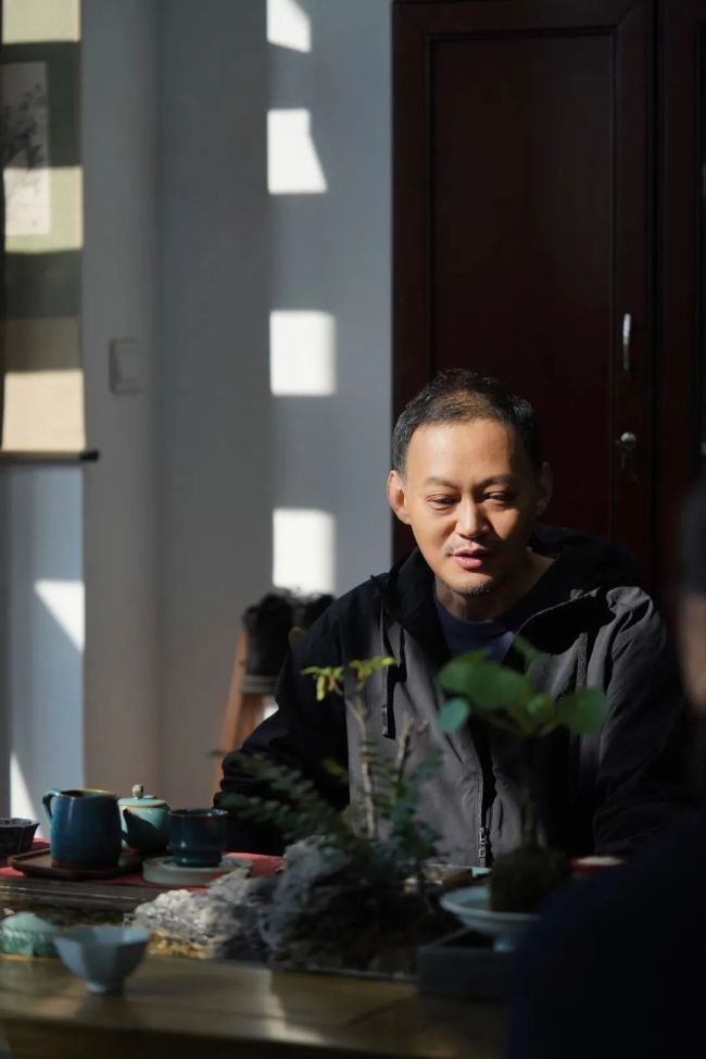 “滴翠——李恩成中国画作品巡展·烟台站”昨日开幕
