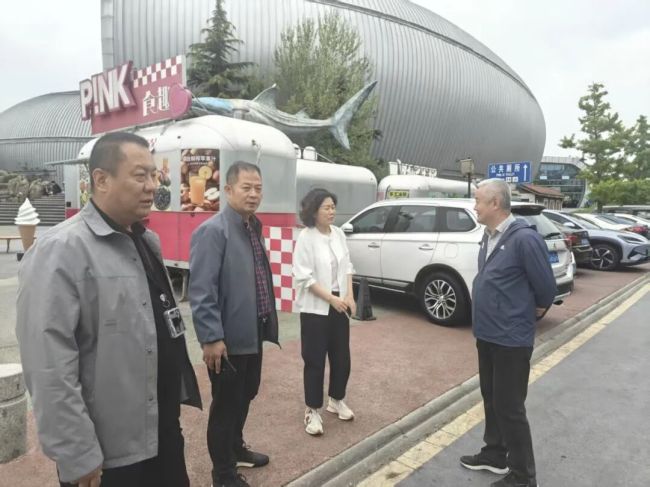 有颜、有序、有温度——烟台莱山区“五一”管理服务不打烊