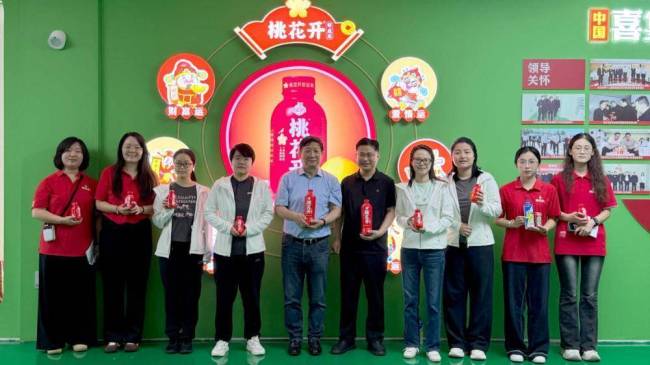 探访“金果篮”，打卡“桃花开”——山东女子围棋队回“娘家”金果篮德州平原桃花开果汁厂“探亲”