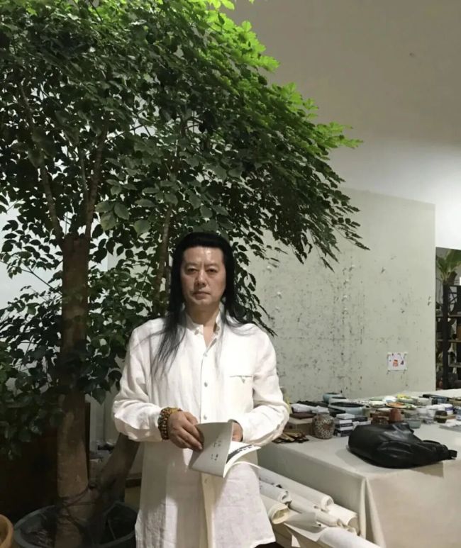 羽空 | 让油菜花从诗间背景,成为艺术主角