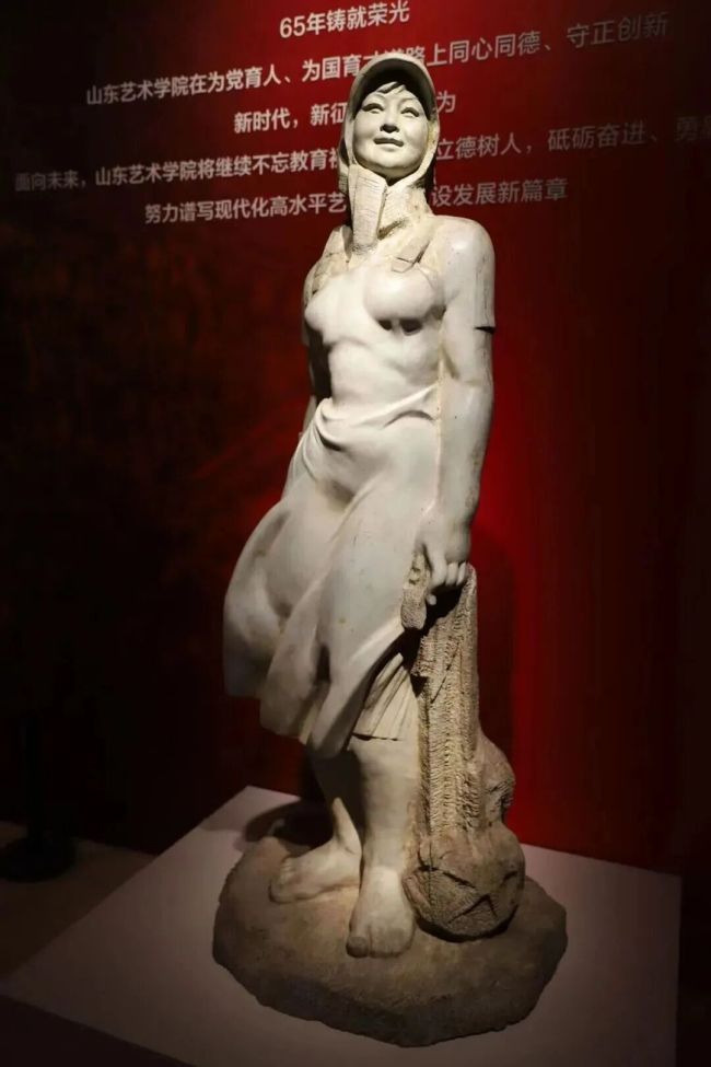 形立于心 法传于行——论李振才的素描教学思想与实践