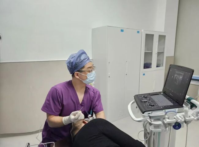 银丰（济南）医院超声医学科超声引导下星状神经节阻滞技术助失眠5年的患者重获整夜酣睡