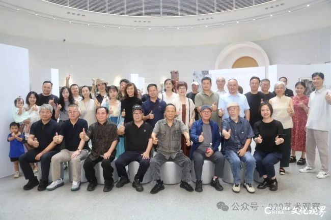 “守望生命——邹明大漠胡杨作品展”在东莞开幕,展期至10月31日
