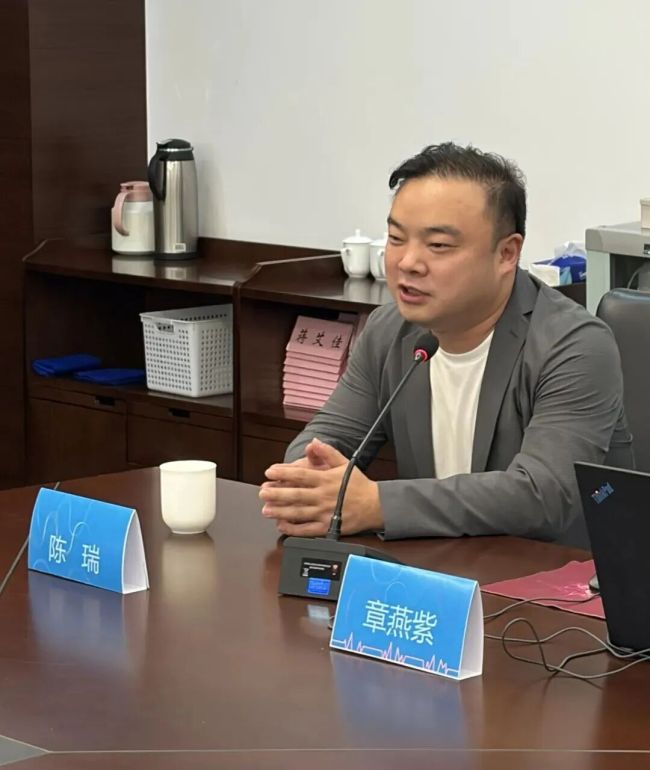 1ae8a4848305dd32a9ea327d62a1f20efdbc4c18