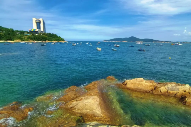 威海市环翠区：来海源公园，邂逅 "果冻海"