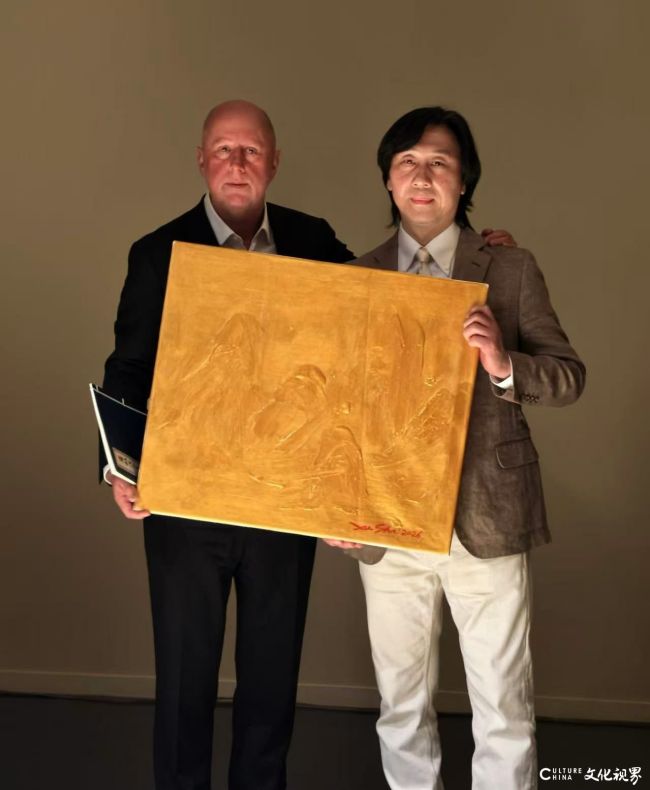 欧洲先锋艺术谱系再添中国抽象力作——徐适作品《金色乐章》入藏兹德涅克·斯克莱纳尔画廊