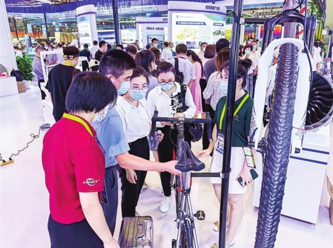 咸阳市新经济产业产品“抢滩”第六届丝博会