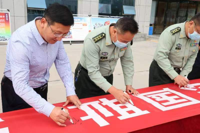 陕西佳县开展第22个“全民国防教育日”主题宣传活动