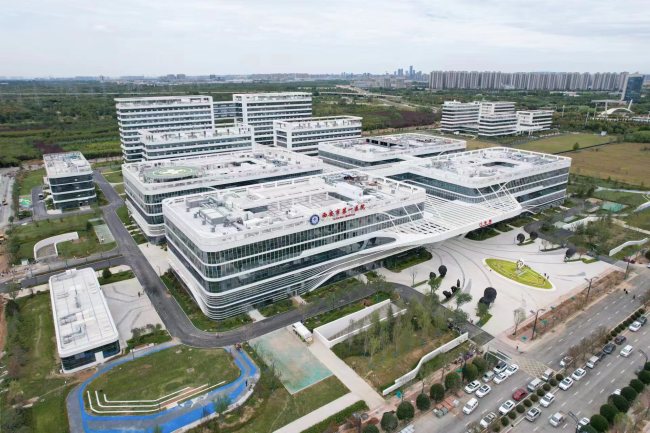 陕建一建五公司承建的西安高新区医疗产业园项目竣工