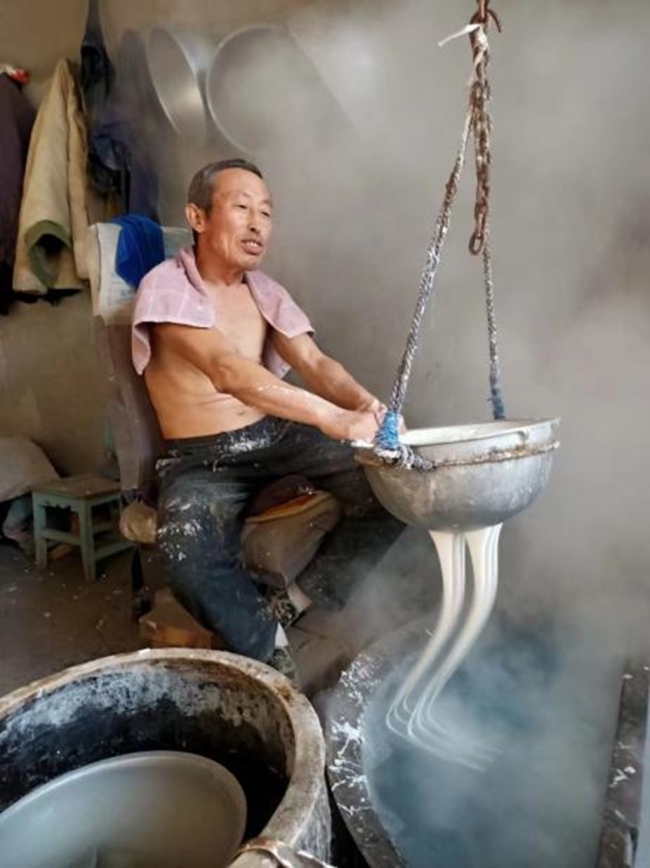 佳县乌镇：多措并举发展粉条产业