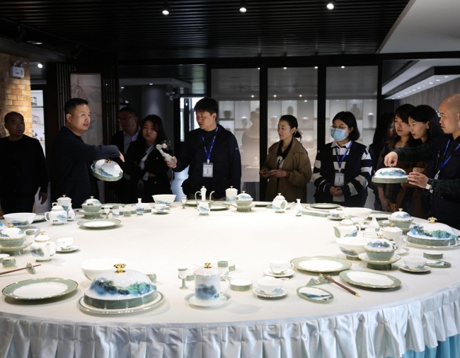 你听，千年耀州窑发出了新声音