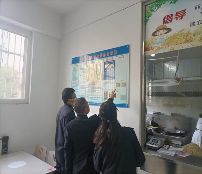 眉县第三小学开展“冬季食品卫生安全知识宣传周”系列活动