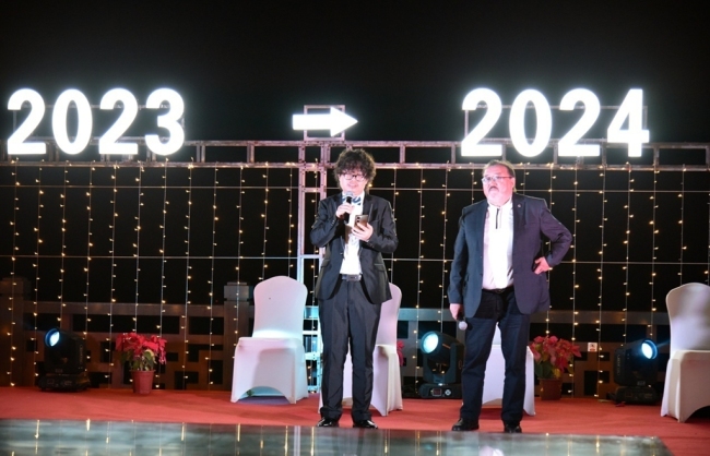昌江举行棋子湾跨年诗会 以诗歌的名义迎接新年