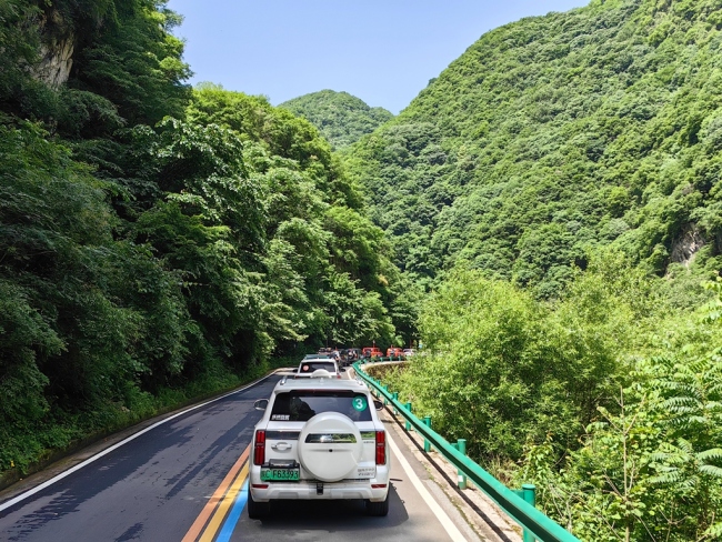 太白山—红河谷百辆坦克汽车穿越活动开启 车迷齐聚感受速度与激情