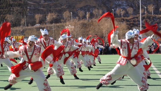 陕西横山：秧歌舞动颂传承 文化惠民暖人心