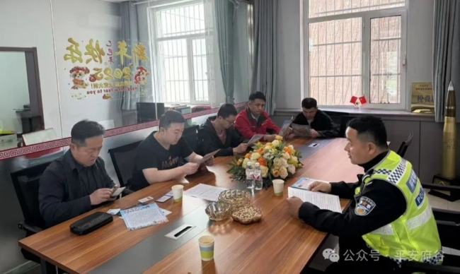 府谷县公安局交警大队：筑牢通勤安全网 织就交通防护盾