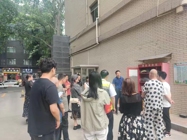 陕西西安市碑林区：消防演练“动”起来 安全防线“筑”起来
