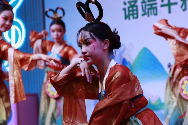 陕西眉县：诵端午雅韵 传华夏诗魂