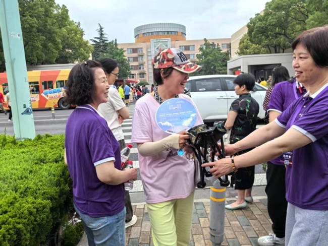 “爱心护航·筑梦未来”——北京明伦公益基金会开展助力高考公益活动