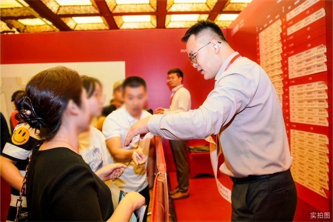 千年中轴·世界华赋：以现象级热销，鼎筑西安大宅新传奇