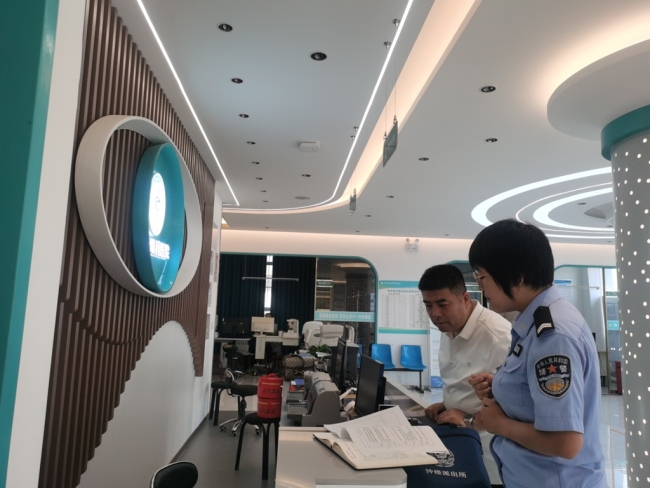 神木市公安局钟楼派出所织密消防安全“防护网”