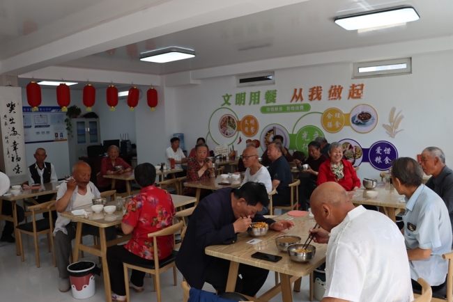 陕西神木：聚焦养老“食事” 守护幸福“食光”