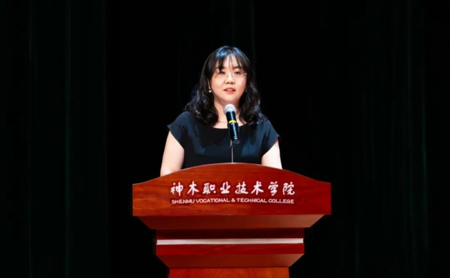 教师代表发言