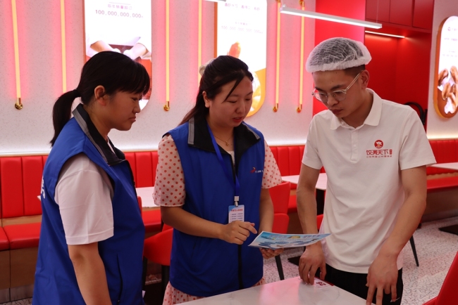 陕西神木：“党建红”引领民生暖 “微服务”绘就幸福色