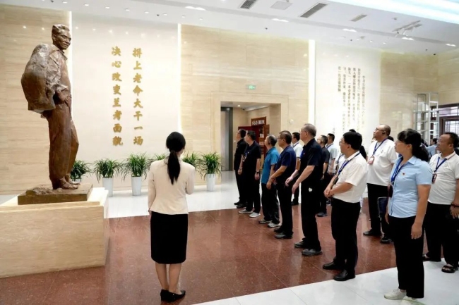 焦裕禄烈士陵园和纪念馆现场研学