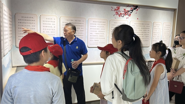莲湖区开展“西安因你而美·双向奔赴共享文明”公益助学活动