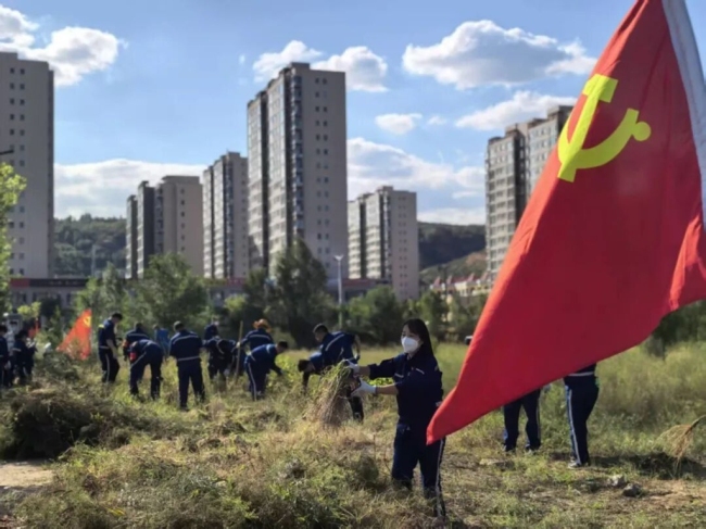 神南产业公司：志愿微光映文明 神南服务暖人心