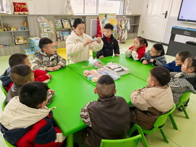 张楠：青春烛火映童心扎根乡土育新芽