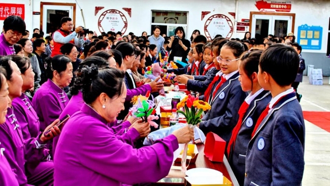 陕西横山怀仁路街道：敬老爱老树文明新风 弘扬社会主义核心价值观