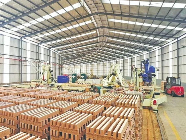 陕西汇荣禾能源环保科技有限公司固废黑石转化为彩砖。